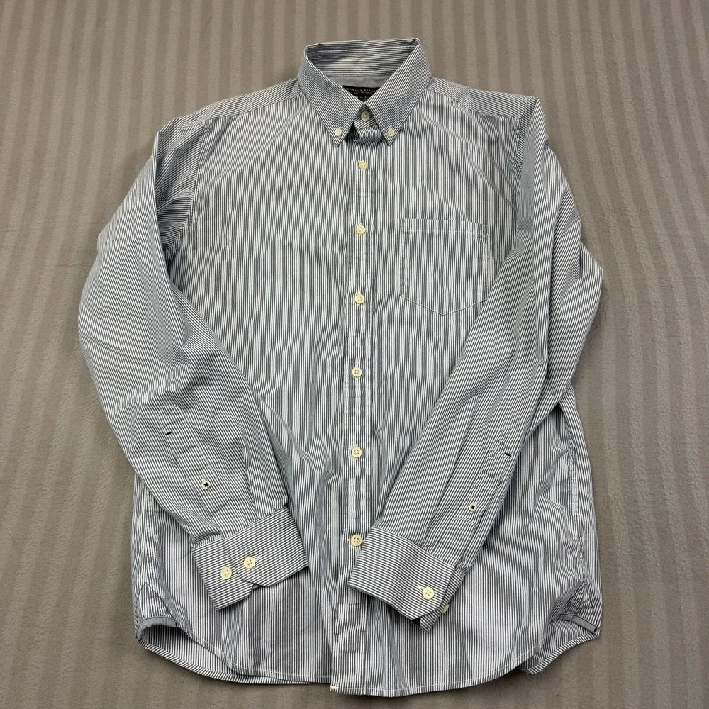 Banana Republic Soft Wash Shirt Mens Medium Blue Button Up Long Sleeves